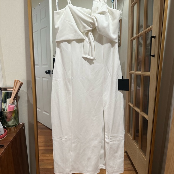 Lulu's Elegant White Wedding Dress - Picture 2 of 5